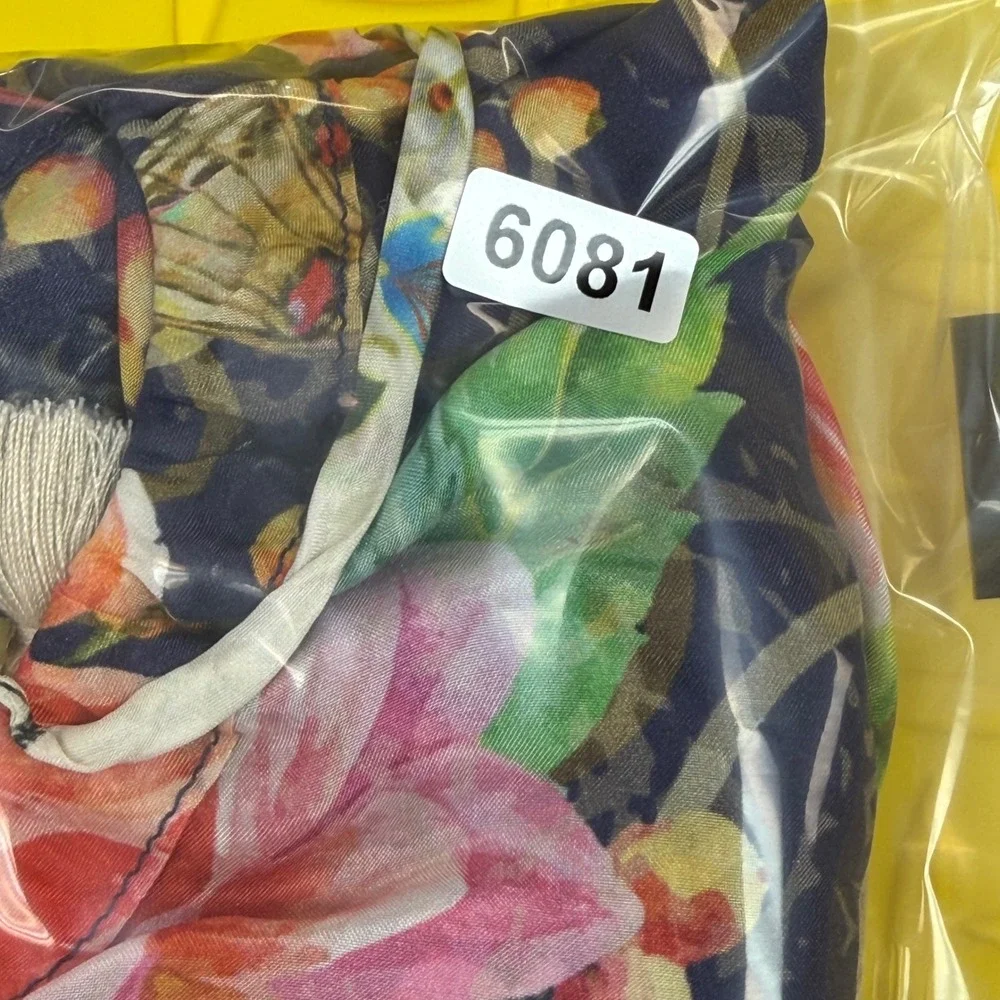 Johnny Was Silk Butterfly Cityscape Tunic Blouse XL Boho Embroidered Split Neck - Picture 7 of 7